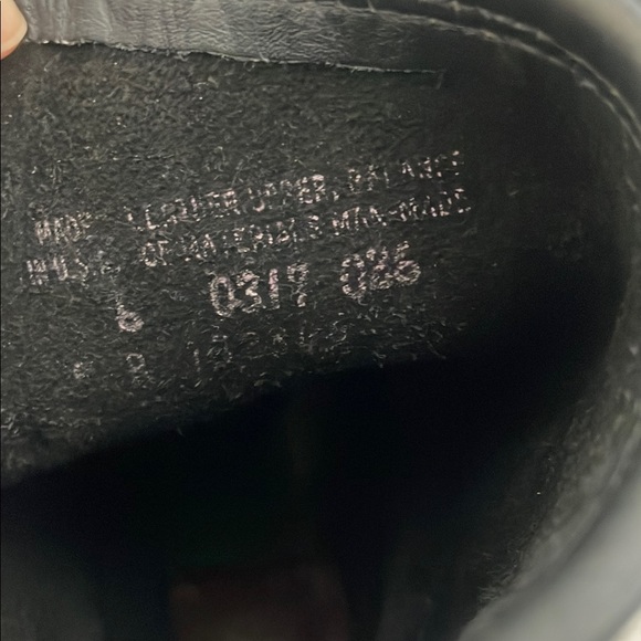 Women's Black Leather Boots - Picture 4 of 8